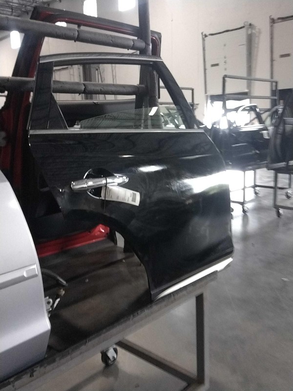 2017 INFINITI QX50 Rear Right Door Black 53572 Used 95K Miles OEM Part