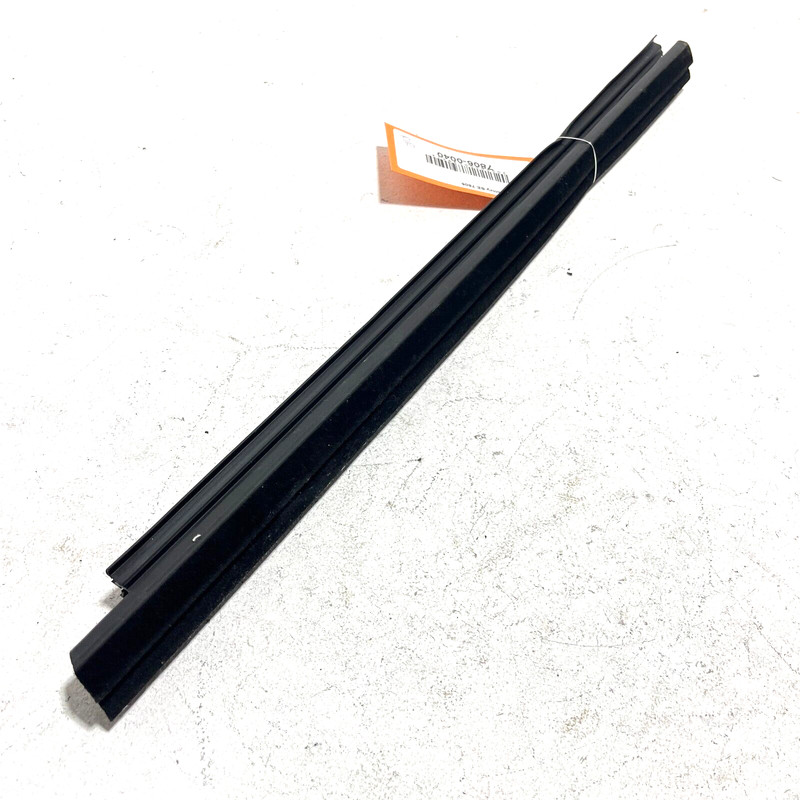2018-2023 TOYOTA CAMRY REAR RIGHT SIDE DOOR WINDOW INNER WEATHERSTRIP SEAL OEM
