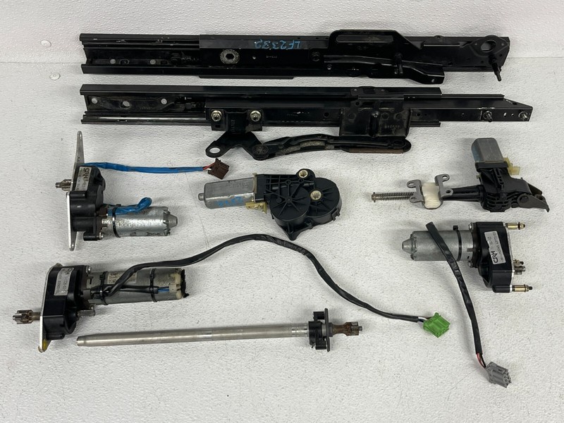 ⭐03-06 MERCEDES BENZ SL-CLASS FRONT LEFT SEAT TRACK FRAME RAILS W/MOTOR LOT2332