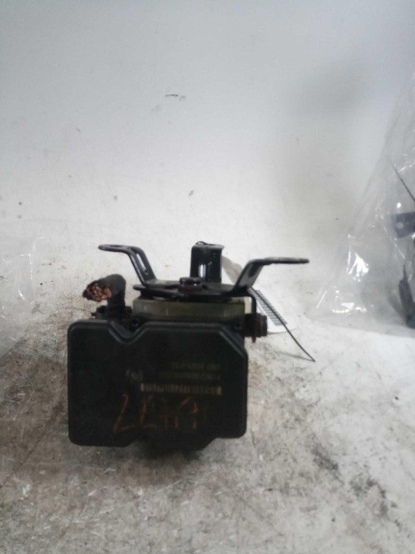 Used ABS Pump and Motor Assembly fits: 2015 Kia K900 Actuator and Pump Assembly