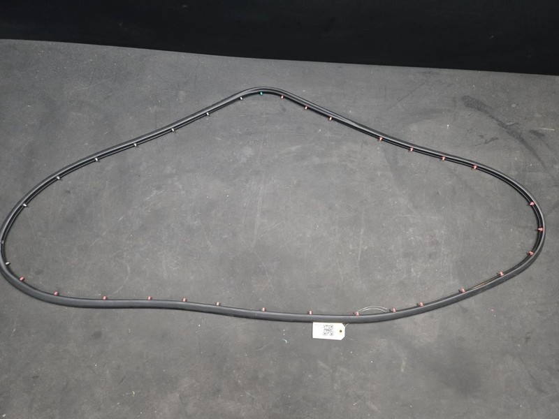 Rear Left Door Weatherstrip 2022 Kia Stinger 83130-J5000 2018 2019 2020 - 2023