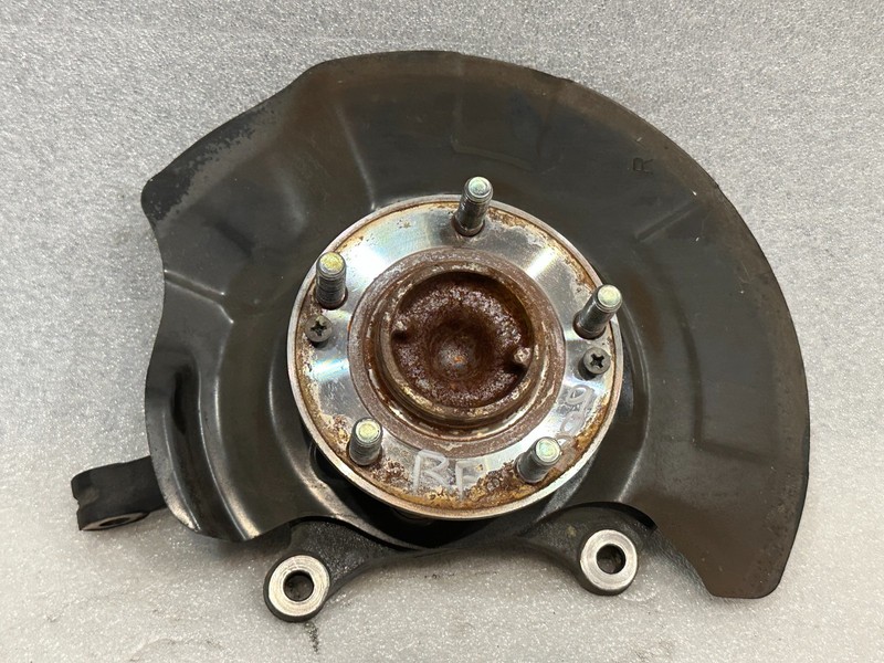 2010-2012 Hyundai Genesis Coupe Front Right Spindle/Knuckle OEM