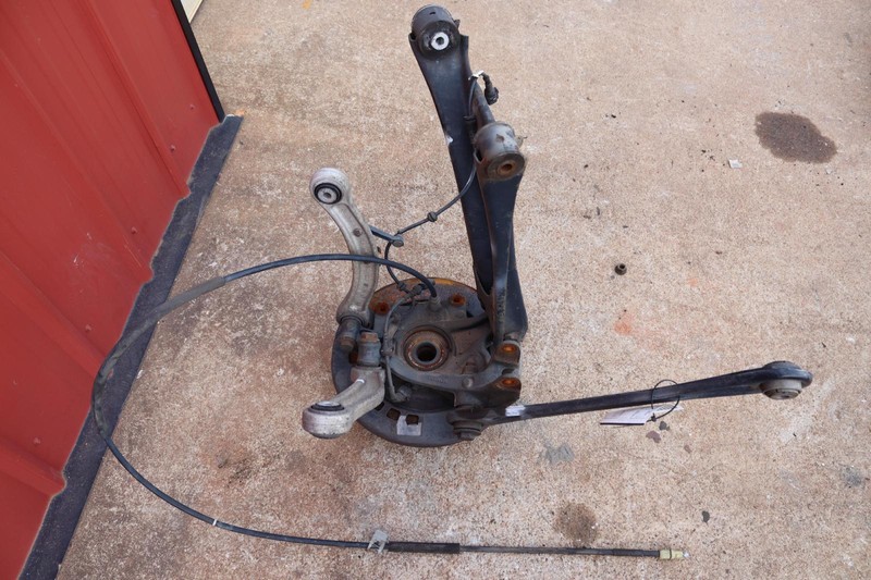 2007-2015 AUDI Q7 AWD REAR LEFT SPINDLE KNUCKLE WHEEL HUB W/ CONTROL ARMS OEM