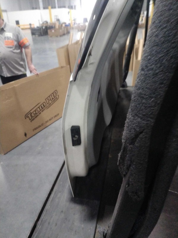 Used Deck Lid fits: 2006 Cadillac Srx w/o light tint w/o power lift glass Grade