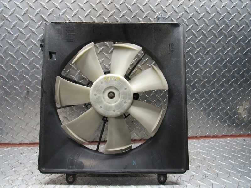 08-12 HONDA ACCORD RIGHT PASSENGER RADIATOR COOLING FAN ASSEMBLY 2.4L DENSO