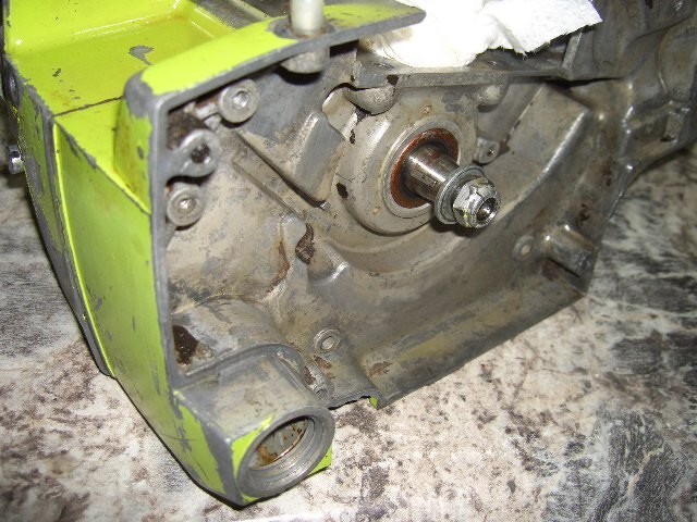 Poulan 4200 crank case READ AD chainsaw part bin 170