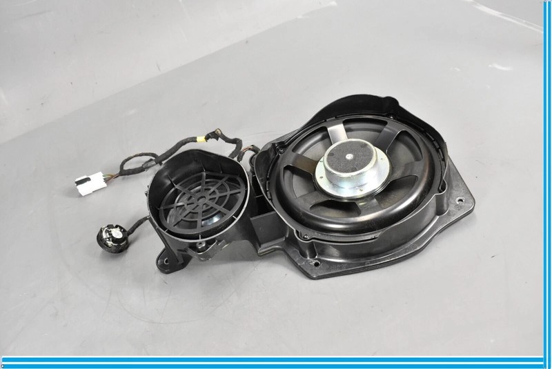 10-13 Mercedes W221 S400 S550 S63 AMG Front Left Driver Side Door Speaker OEM
