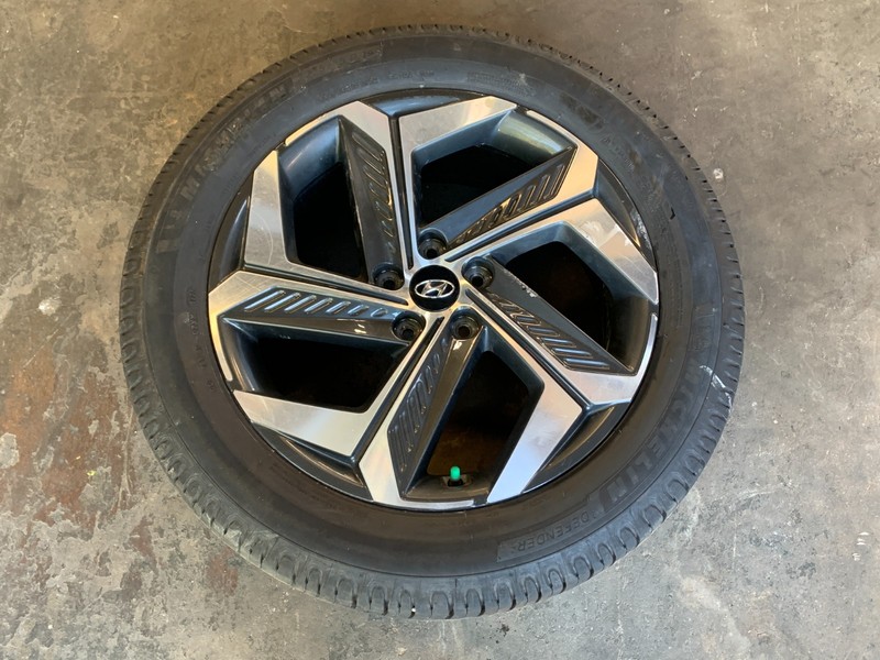 22 23 24 HYUNDAI TUCSON WHEEL 7.5 X 19 RIM MACHINED CHARCOAL OEM #A0.17