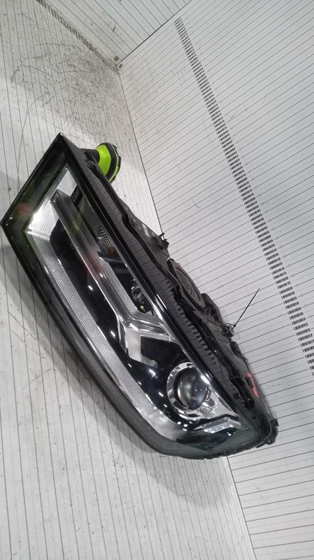 2017 AUDI Q7 Left Headlight Assembly Black SCRATCHED Lens 502975 123K Miles