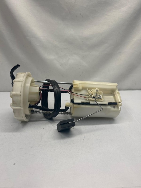 1998 to 2002 Dodge Ram Pickup 1500 fuel pump assembly 35 gallons