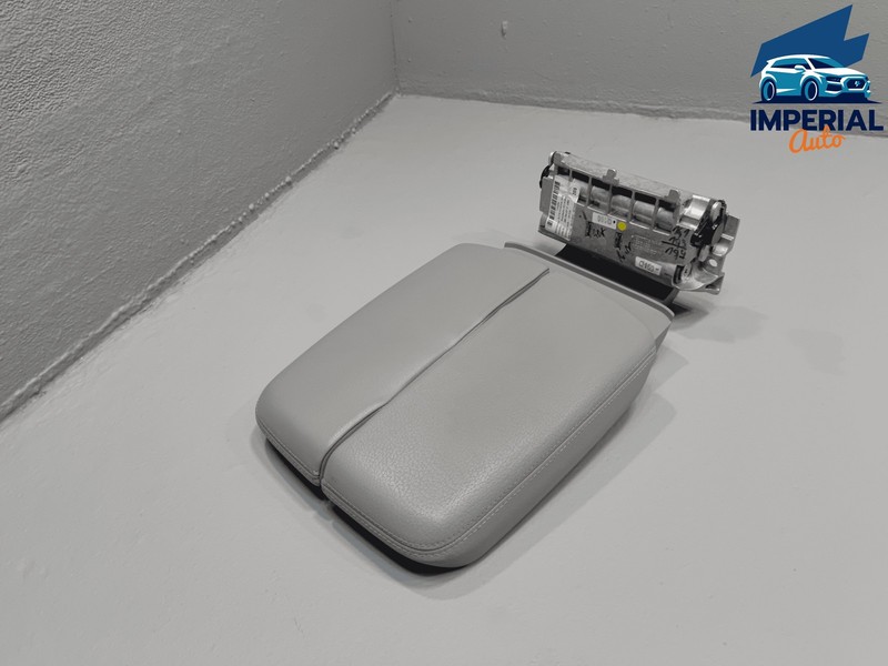 AUDI Q7 2017-2019 CENTER CONSOLE ARMREST STORAGE LID COVER OEM