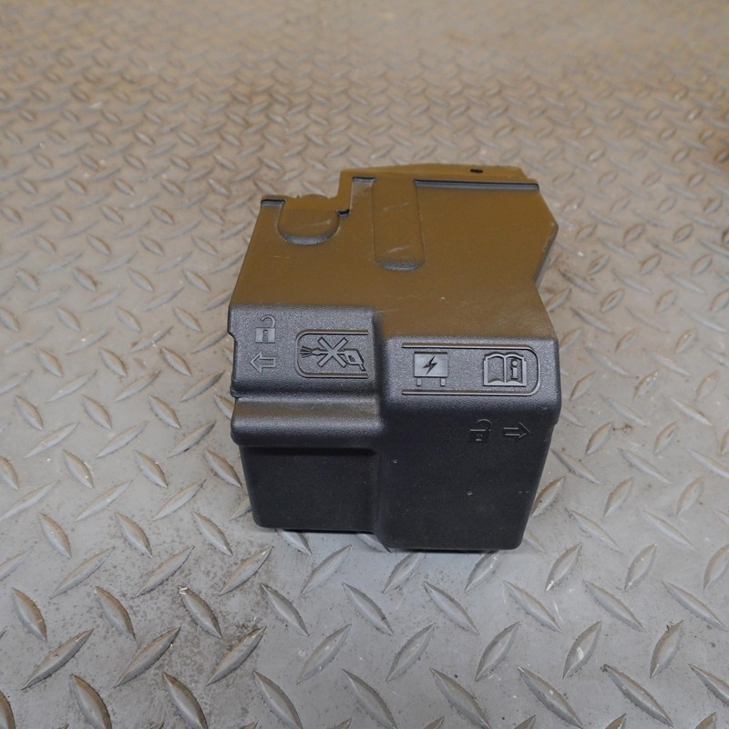 2021-2024 BUICK ENVISION BATTERY POSITIVE TERMINAL JUNCTION FUSE BLOCK BOX OEM