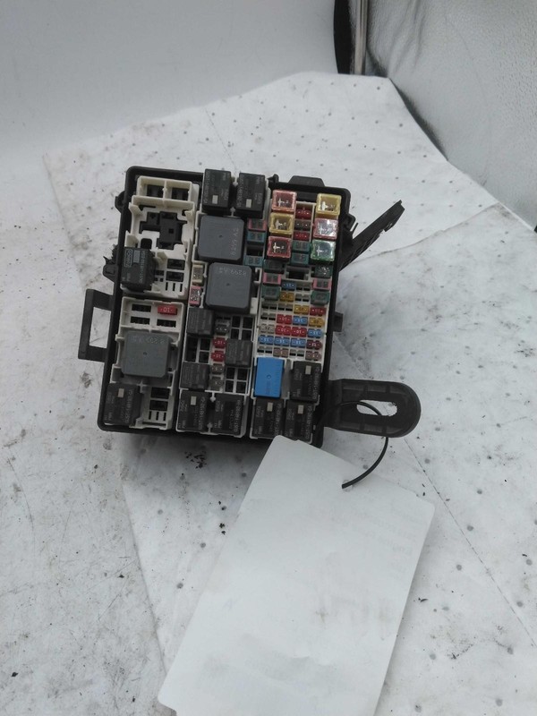 2019 Ford EcoSport OEM Used Fuse Box Silver 99000 Miles GN1512A581CHC