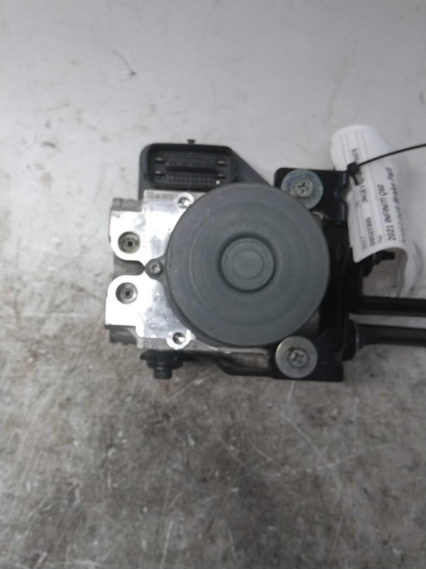 2021 INFINITI Q50 ABS Hydraulic Assembly OEM 476606HA1A 77000 Miles Black