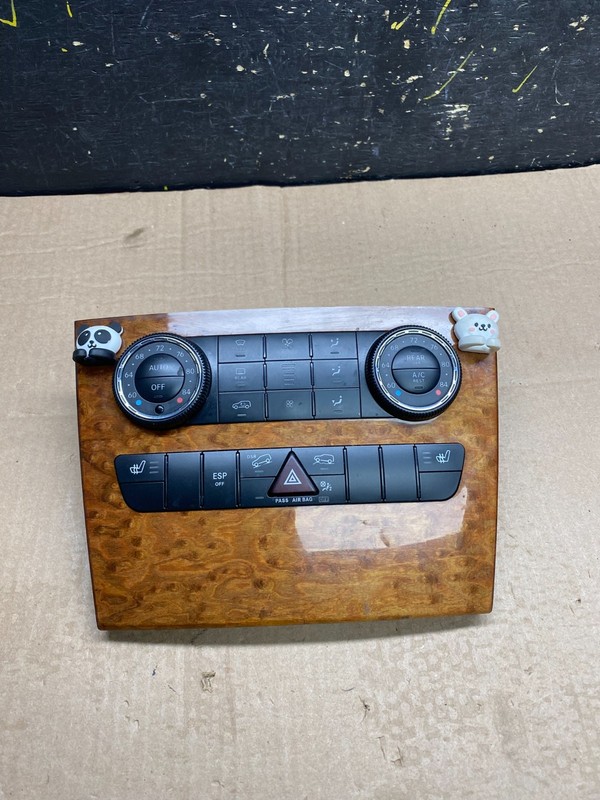 2006 to 2008 Mercedes W251 R350 AC Temp Heater Climate Control OEM Y9943 DG