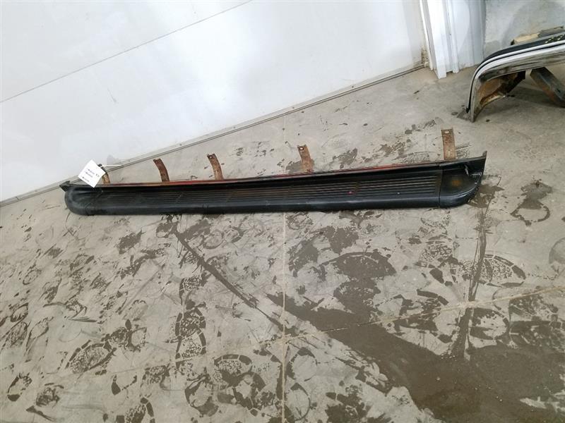 SUBCHEV15 1997 Running Board 259758
