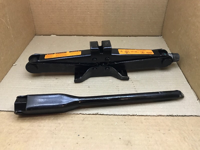 07-23 Nissan Altima Emergency Spare Tire Scissor Jack Tool Kit Set Lug Wrench