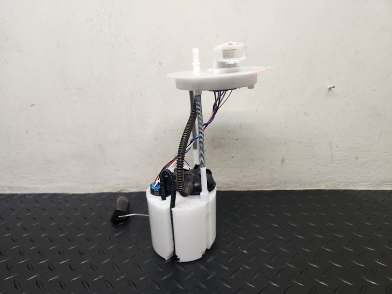 24-25 Buick Envista Fuel Gas Pump Assembly OEM 42835354