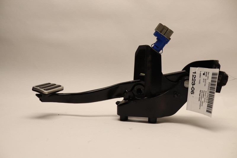 2015-2017 FORD MUSTANG PARKING BRAKE STOP PEDAL W/ SENSOR OEM