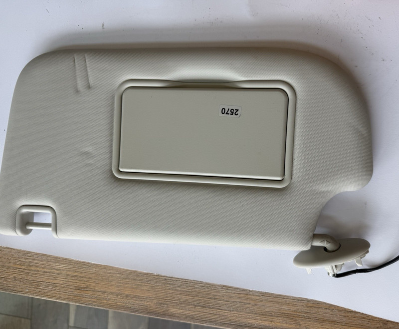 2013 2014 2015 2016 2017 FORD FOCUS DRIVER SIDE Sun Visor OEM 1 Piece left