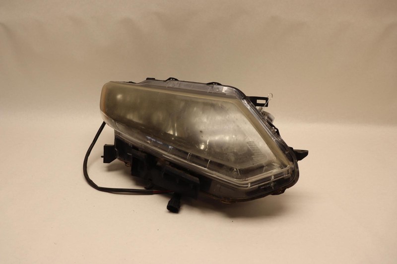 2014-2016 NISSAN ROGUE FRONT RIGHT PASSENGER SIDE HEADLIGHT HALOGEN LAMP OEM