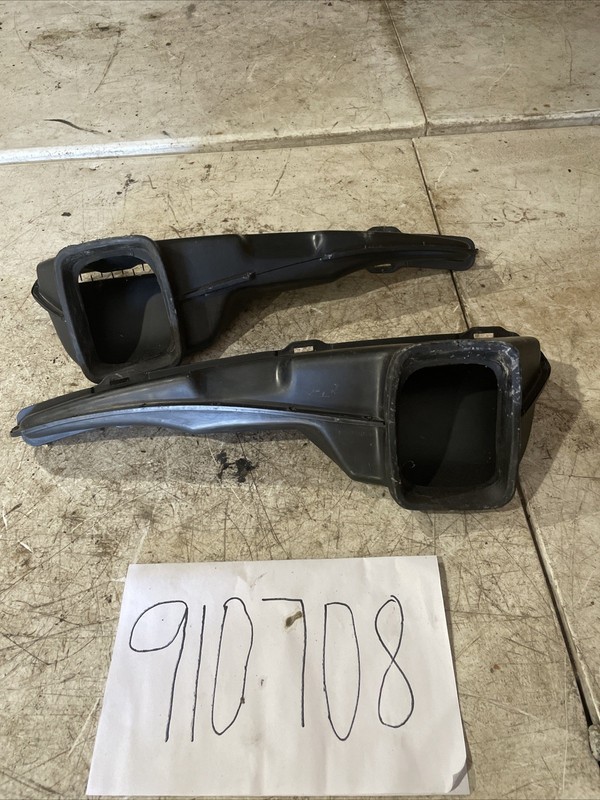 86 - 91 Mercedes 560SEC C126 W126 Dashboard DASH DEFROST VENT LEFT RIGHT