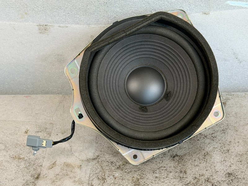 Lexus OEM Pioneer 8Sub Woofer Speaker 2002-03-04-05-06 ES300 ES330 86160-33630