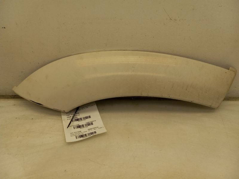 2006 TOYOTA SEQUOIA LIMITED PASSENGER SIDE REAR WHITE 056 DOOR MOULDING