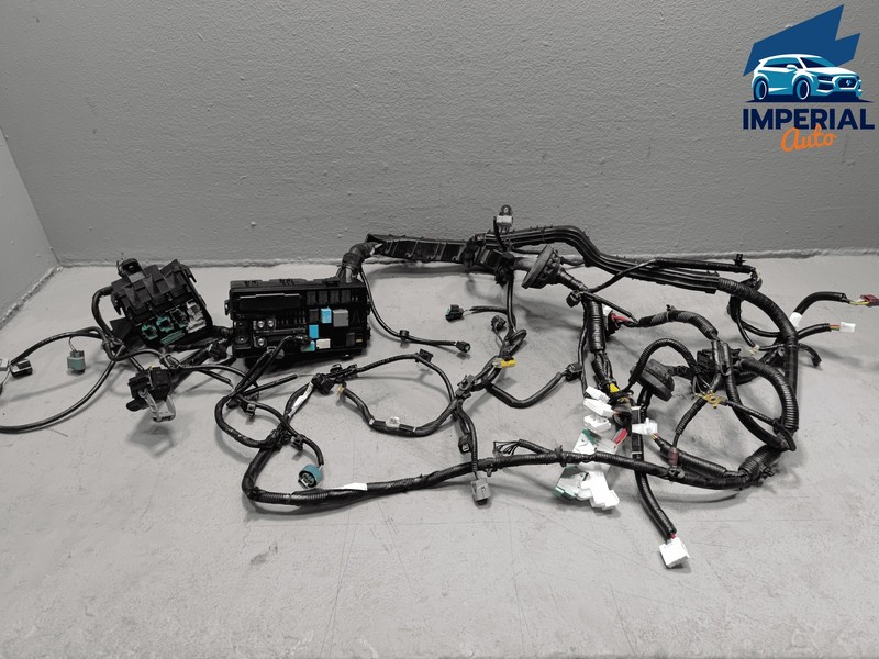 2018 Honda Civic Sedan 1.5L Engine Room Wire Harness & Fuse Box OEM