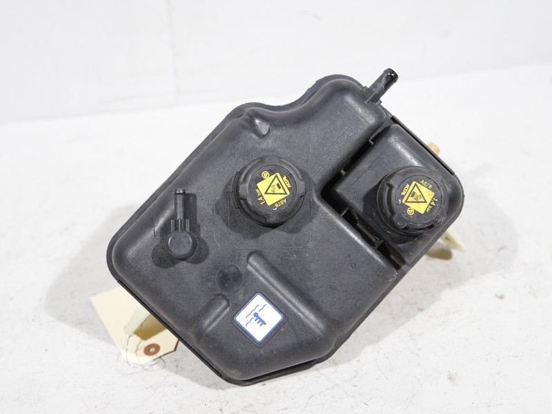2014-2020 MASERATI LEVANTE M161 GHIBLICOOLANT EXPANSION TANK OEM