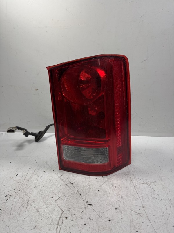09-015 Honda Pilot Tail Light Right 33500-SZA-A02 OEM