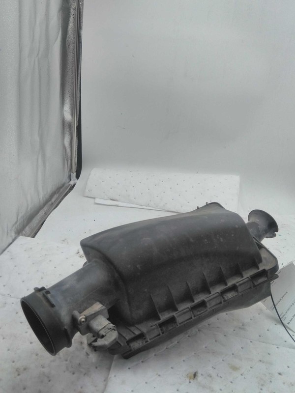 2010 Lincoln Town Car Air Cleaner Assembly OEM 4.6L Used 97K Miles Blue