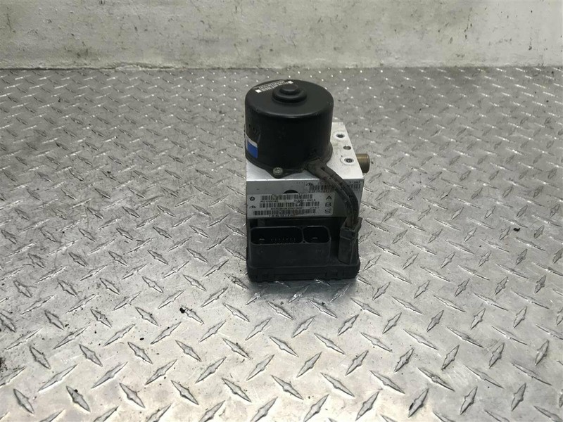 2002-2004 JEEP GRAND CHEROKEE ABS ANTI LOCK BRAKE PUMP OEM 05066657AB