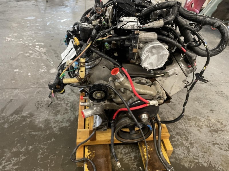 09 CHEVROLET SILVERADO 2500 Cab/Chassis Engine 6.0L 88k miles 6 Month Wnty!