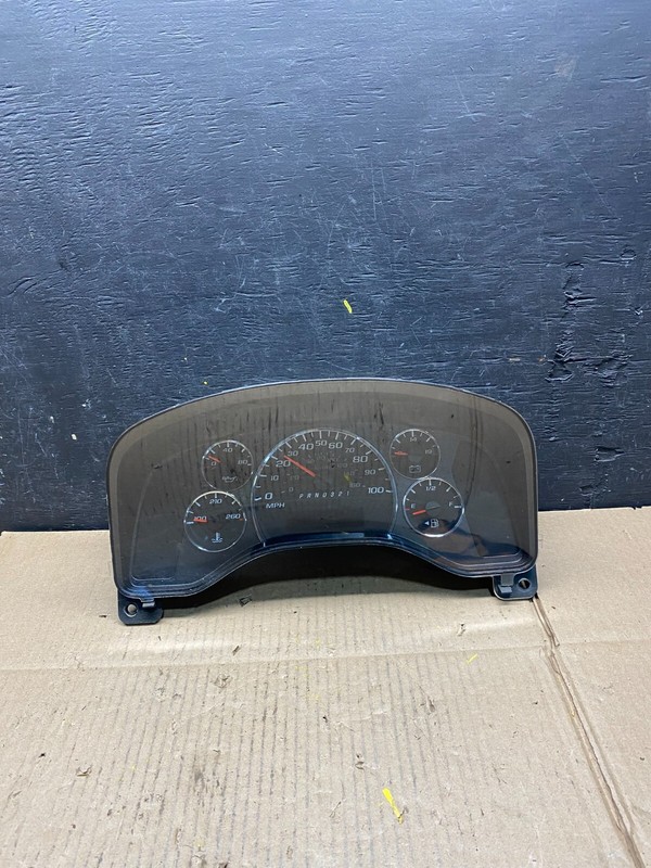 2008 2009 2010 Chevrolet Express Speedometer Cluster Gauge L6748 PS