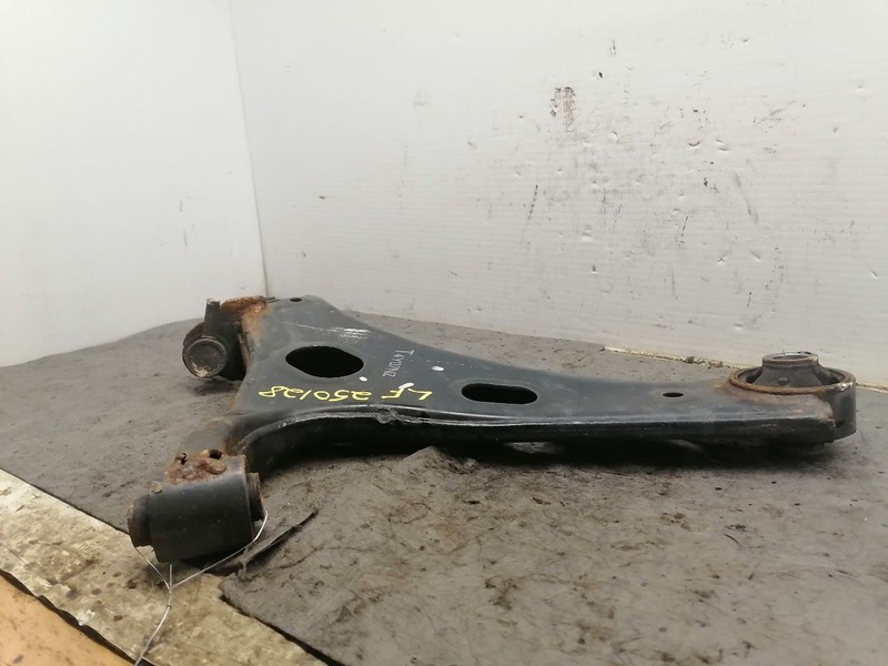 Driver Left Lower Control Arm Front Fits 14-18 FORESTER 1567123