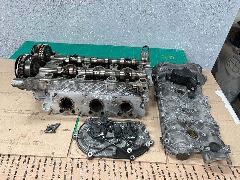 06-12 Mercedes W204 C300 SLK280 M272 ENGINE CYLINDER HEAD LEFT SIDE OEM