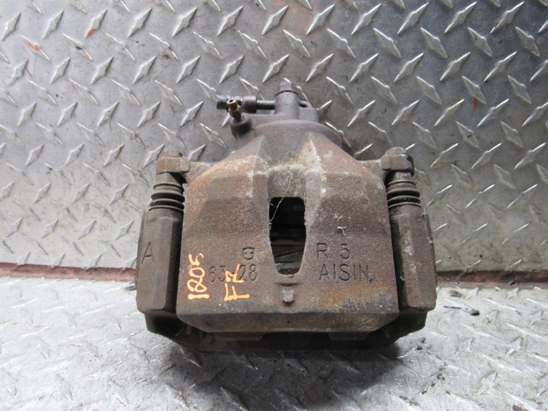 02 03 04 TOYOTA CAMRY RIGHT FRONT PASSENGER BRAKE CALIPER 16" WHEEL