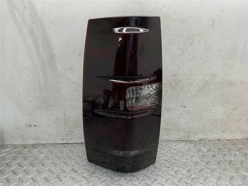 07-10 TAHOE SUBURBAN 1500 2500 DRIVER TAILLAMP WITH TAPE COVER OEM 166-00296L