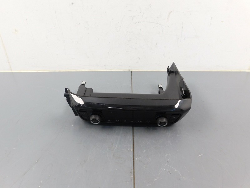 2020 21 Toyota Supra 3.0 GR MK5 HVAC Controls / Seat Heat / Bezel #6503 X1