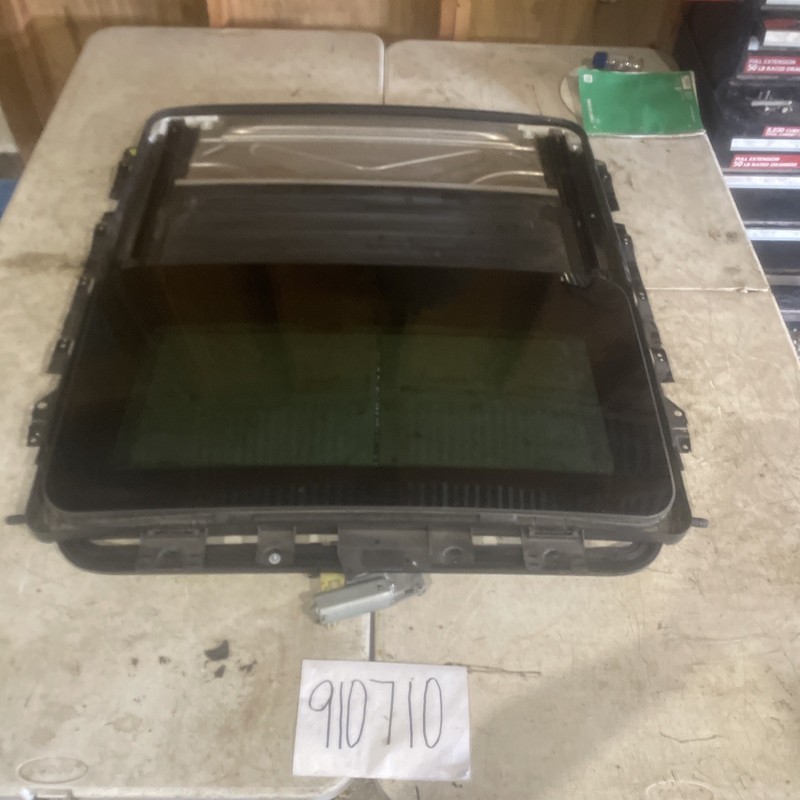 04-10 BMW 525iE60 Overhead Panoramic Sunroof Sun Roof Frame 7033544 OEM