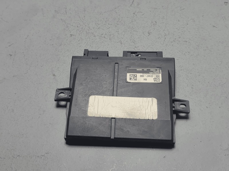 2018-2024 Freightliner Cascadia Right Passenger Door Control Module Unit OEM