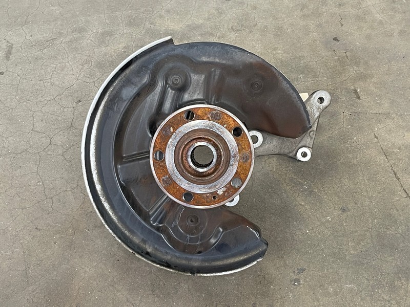 ⭐2015-2018 AUDI Q3 AWD REAR LEFT SIDE WHEEL SPINDLE KNUCKLE HUB OEM LOT2538