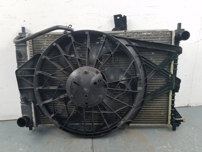 1997 Ford Mustang Cobra SVT Radiator / Fan Assembly #93915 G2