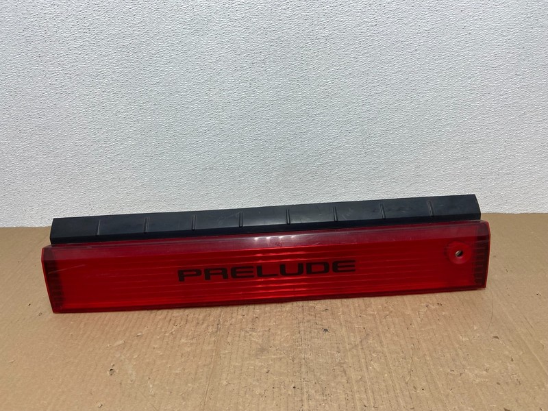 1990- 1991 Honda Prelude Center Rear Middle Tail Light OEM AB8401 DG