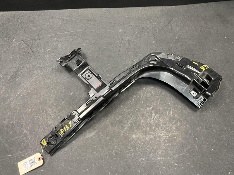 Rear Bumper Left Bracket 2018 BMW X1 51127381119 2016 2017 2019 2020 2021 2022