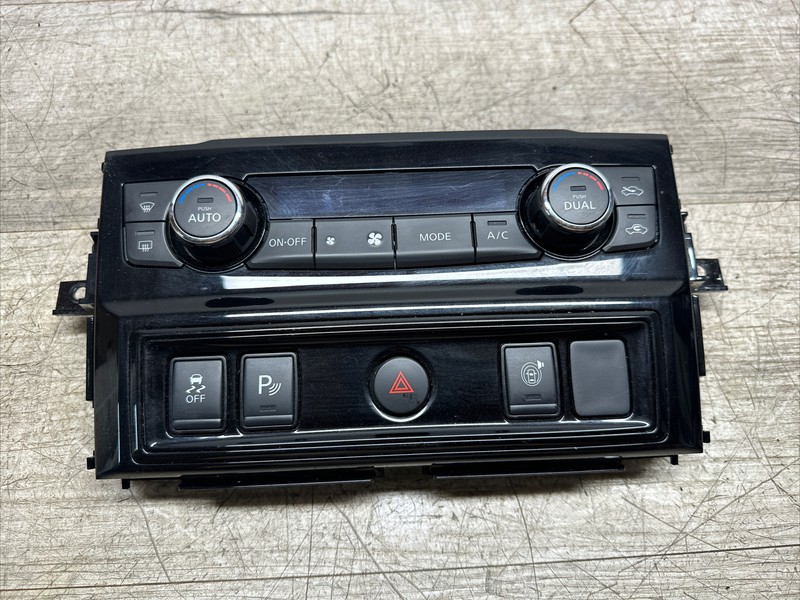 27500EZ20B I 16 - 21 NISSAN TITAN HEATER A/C CONTROL Blind Spot Alert OE Tested