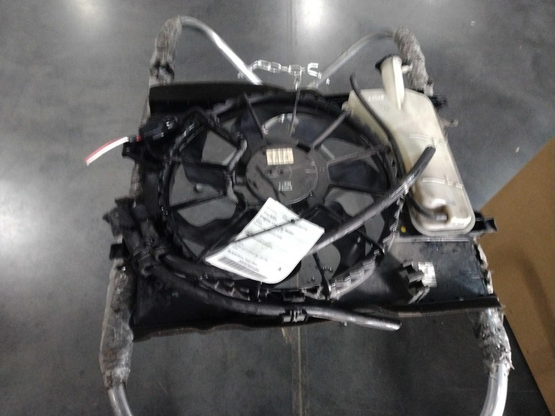 2016 KIA Soul Engine Cooling Fan Motor OEM 25380B2000 Black 95K Miles