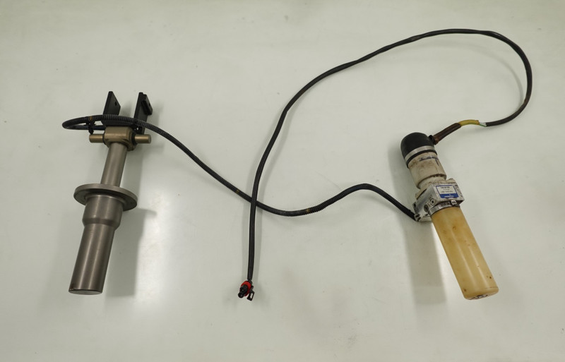 2010 Sea-Doo GTX iS 215 OEM Hydraulic Suspension Pump + Actuator 279000177
