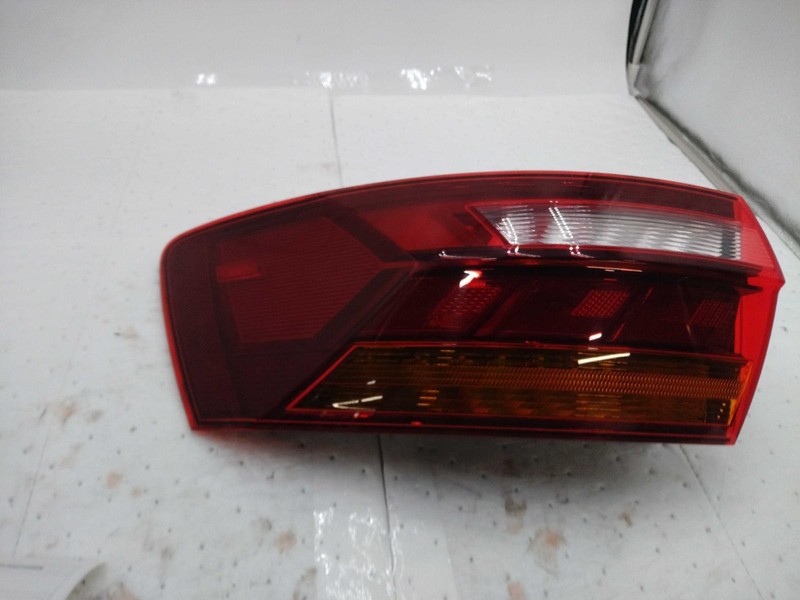 2019 Volkswagen Jetta Left Tail Light Assembly Blue OEM Used 731156 98K Miles